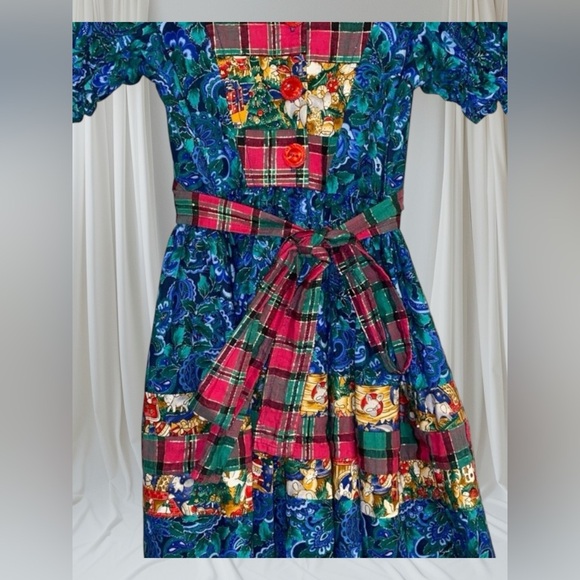 VTG GIRL’S SIZE 5/6 CHRISTMAS DRESS - MADE IN THE USA - Picture 11 of 11